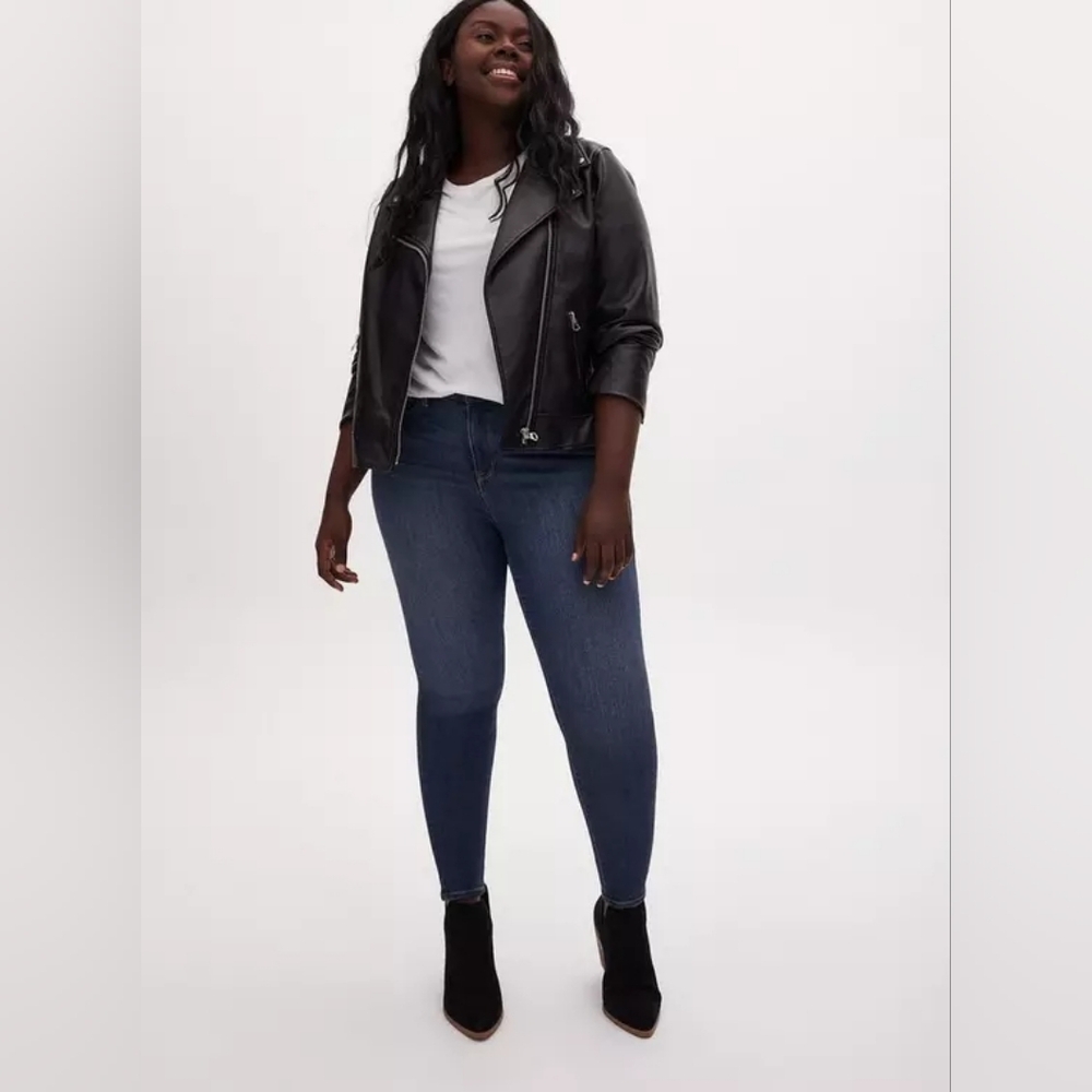 Sky High Skinny Premium Stretch High-Rise Jean - 14S (B4-19)